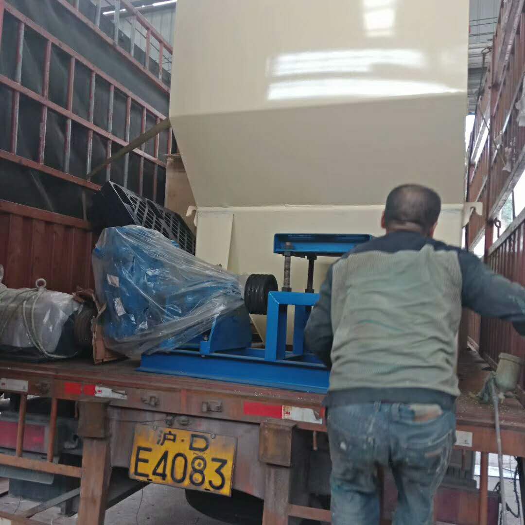 發(fā)往上海的350細砂回收機